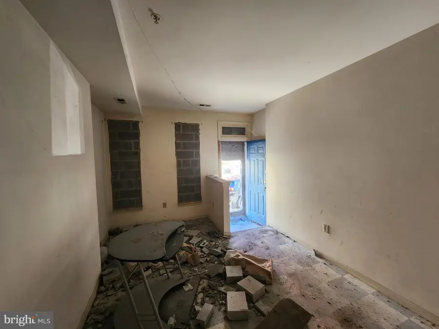 1319 Mosher St, Baltimore, MD 21217 - Image #2