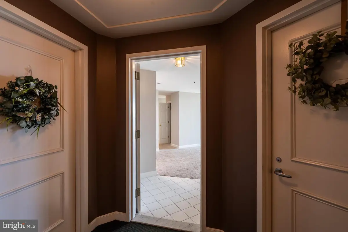 100 Harborview Dr #1208, Baltimore, MD 21230 - Image #1