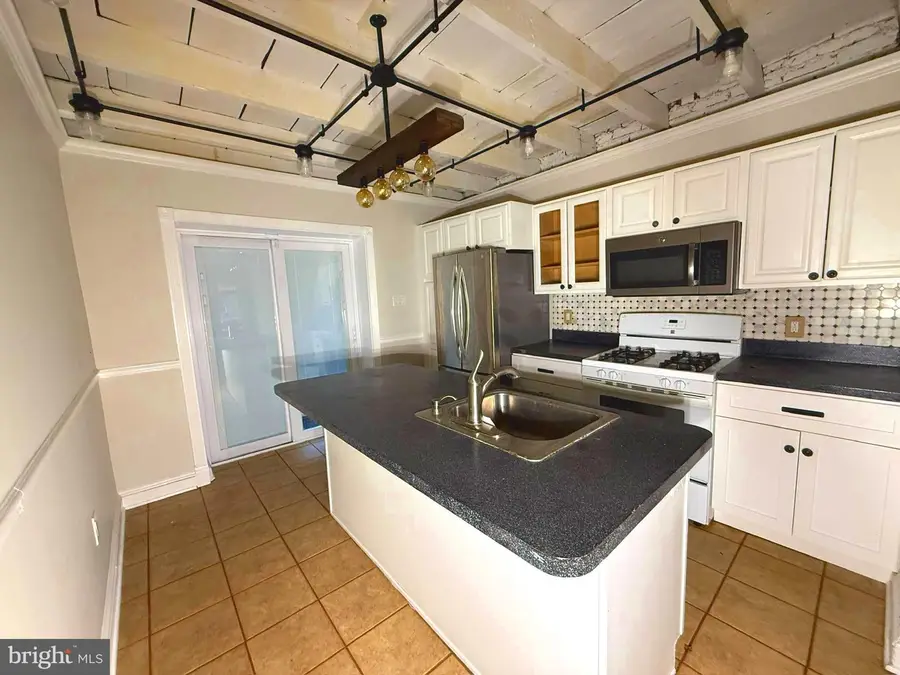 2529 Fleet St, Baltimore, MD 21224 - Image #2