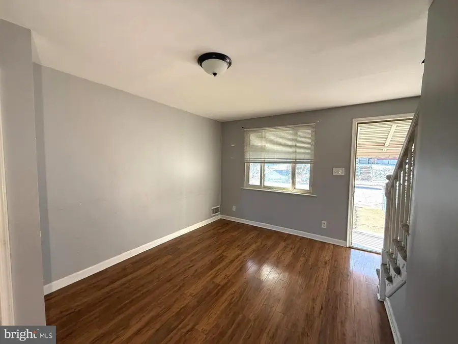 2039 Grinnalds Ave, Baltimore, MD 21230 - Image #2