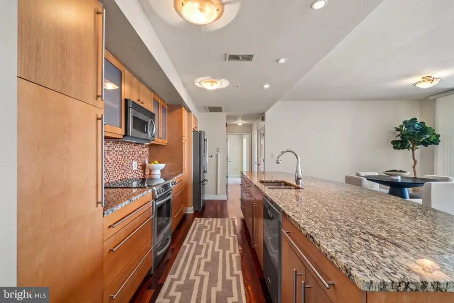 675 President St #2409, Baltimore, MD 21202 - Image #3