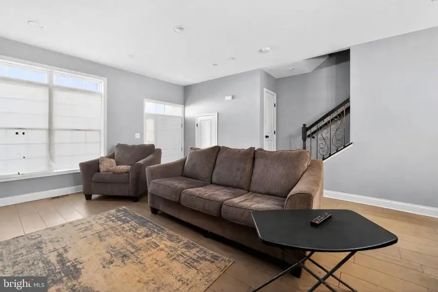 3737 Fords Ln, Baltimore, MD 21215 - Image #2