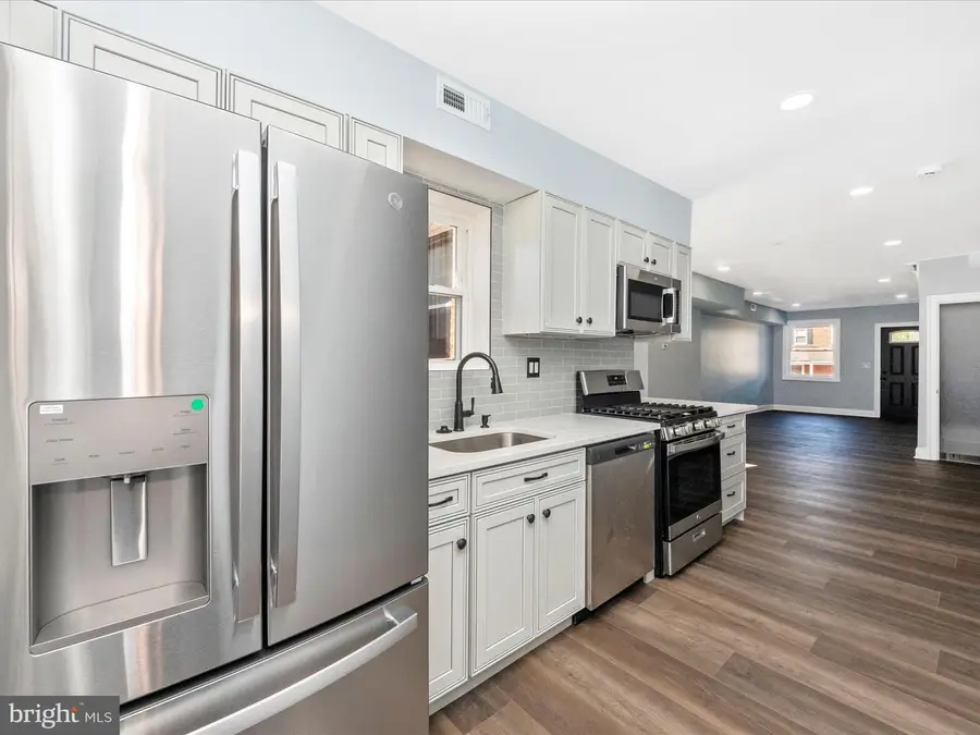 3707 Colborne Rd, Baltimore, MD 21229 - Image #2