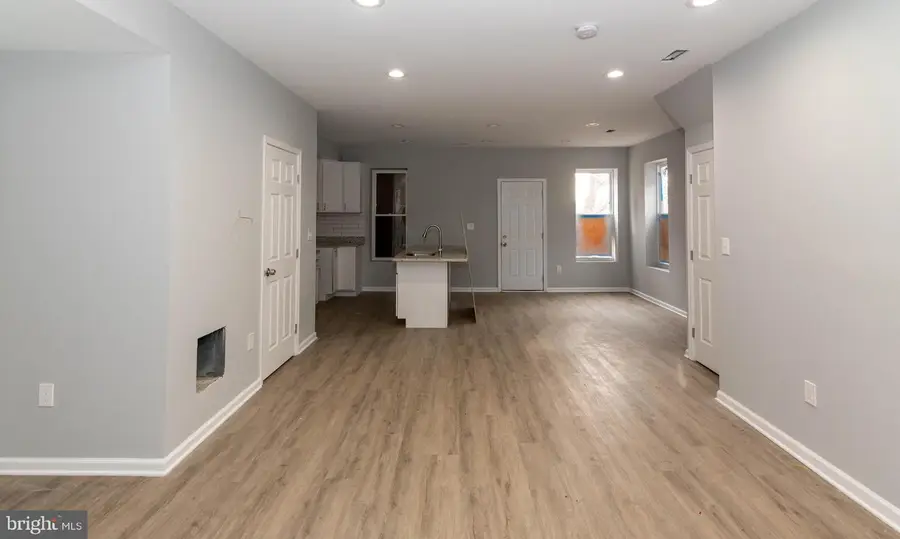 4021 W Franklin St, Baltimore, MD 21229 - Image #2