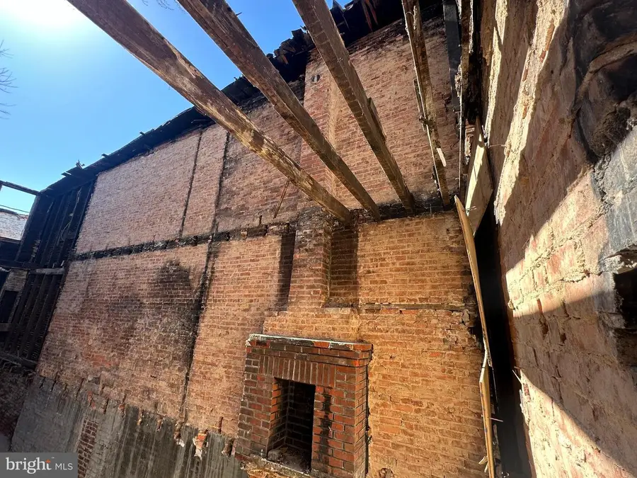 1303 Cliftview Ave, Baltimore, MD 21218 - Image #3