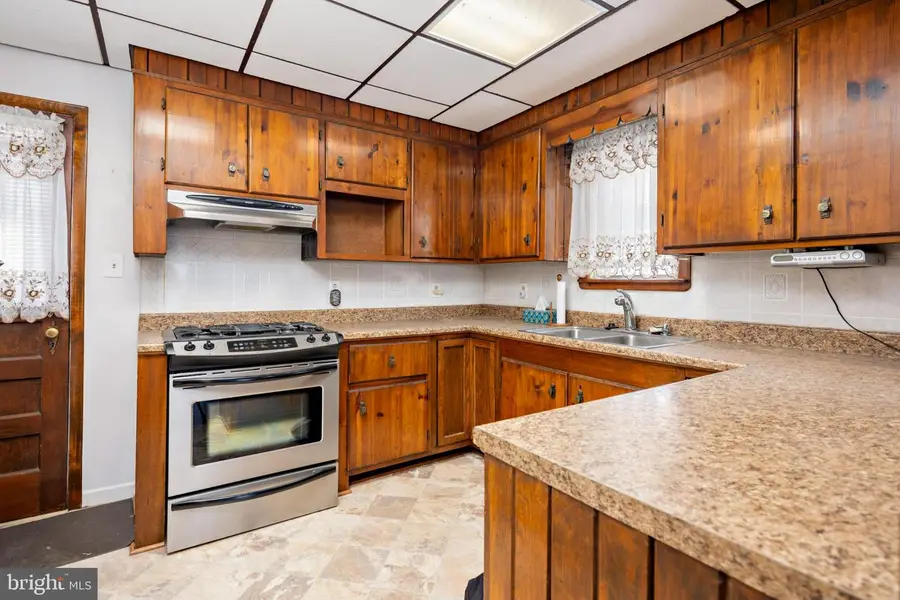 6627 Bushey St, Baltimore, MD 21224 - Image #2