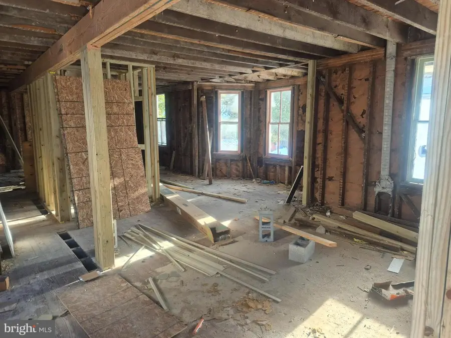 3806 Parkside Dr, Baltimore, MD 21206 - Image #2