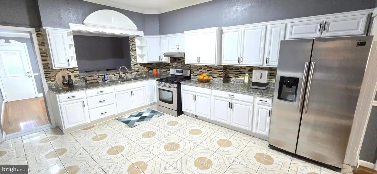 427 N Lakewood Ave, Baltimore, MD 21224 - Image #1