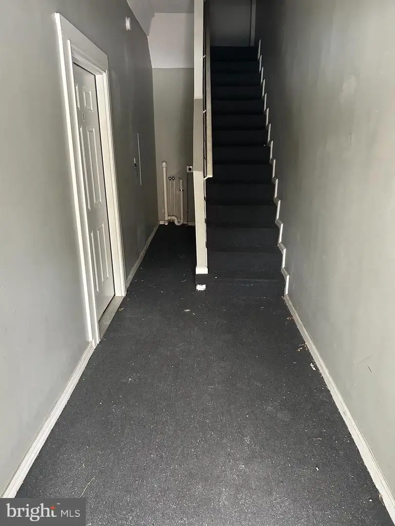 207 N Carey St, Baltimore, MD 21223 - Image #2