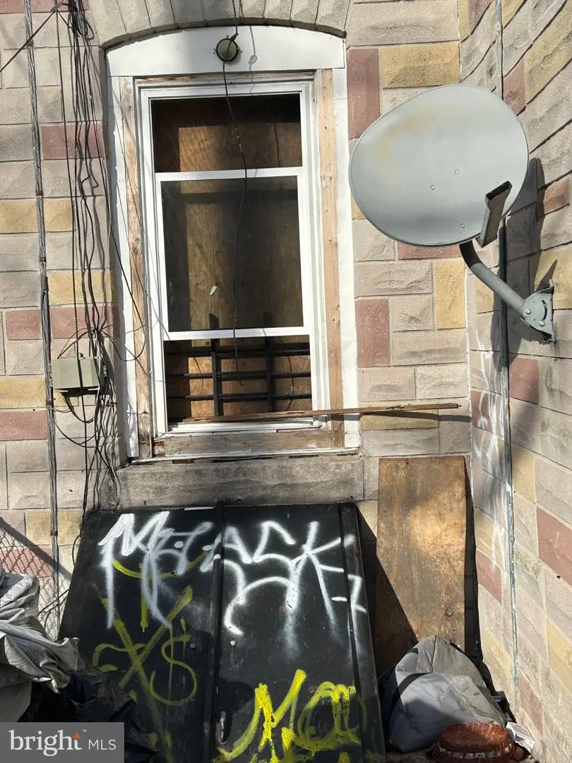 3529 E Fayette St E, Baltimore, MD 21224 - Image #2