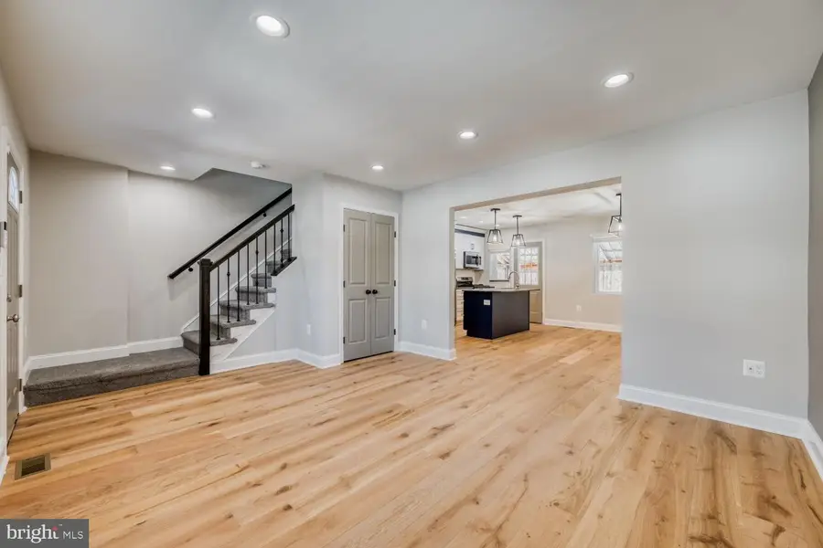 909 Allendale St, Baltimore, MD 21229 - Image #2