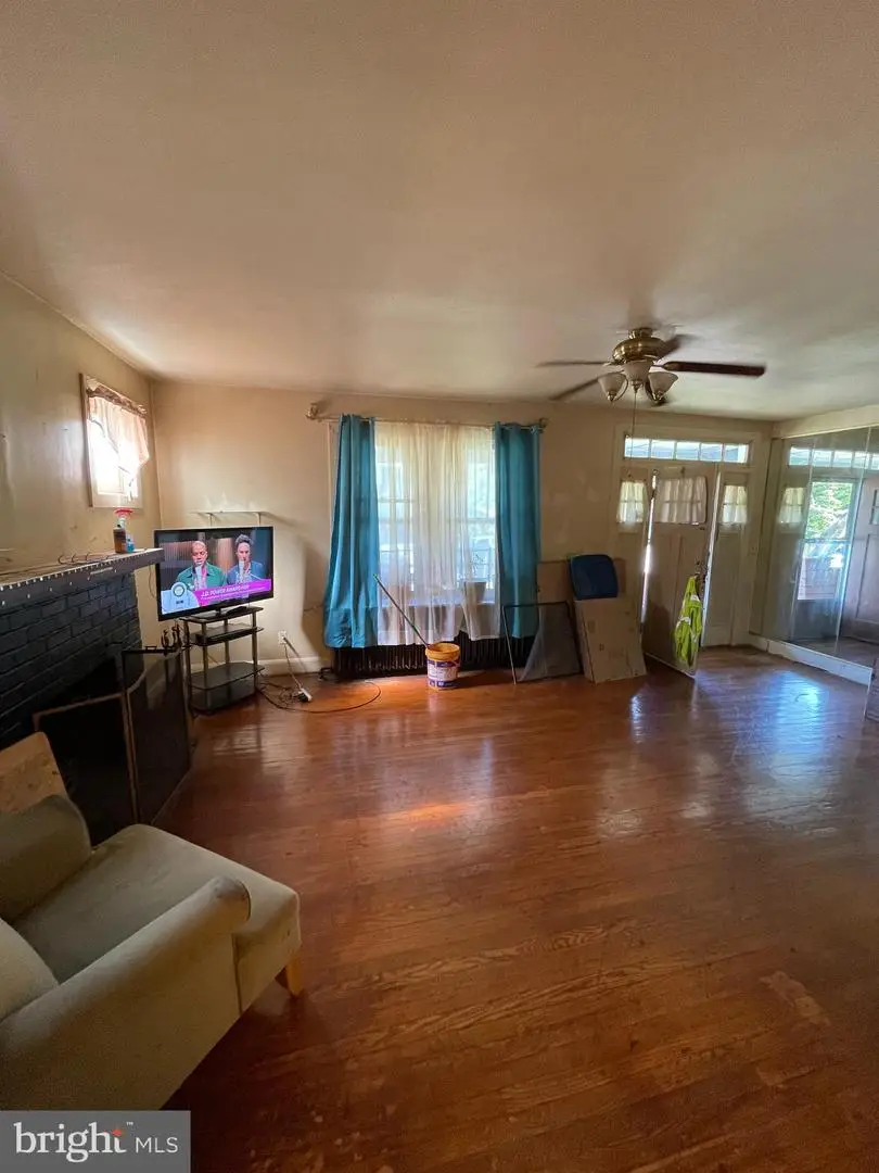 4217 Ridgewood Ave, Baltimore, MD 21215 - #3