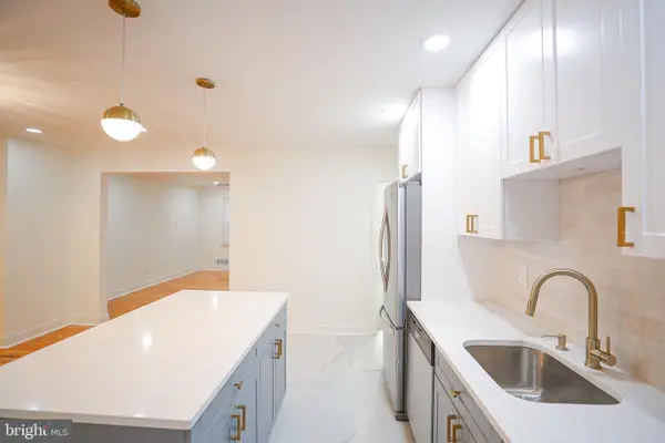 241 Medwick Garth E, BALTIMORE, MD 21228