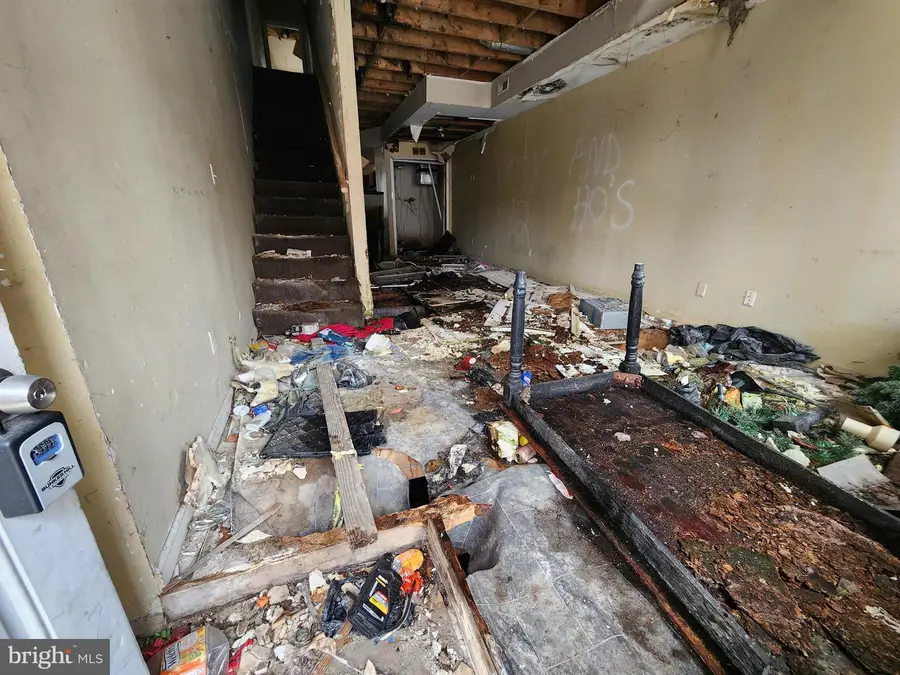 1117 N Carey St, Baltimore, MD 21217 - #2