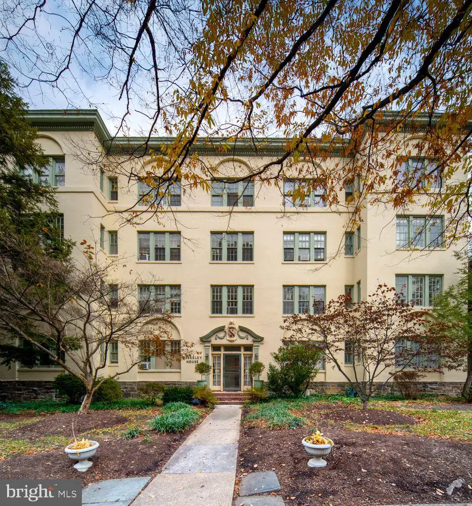 102 W 39th St #2a, Baltimore, MD 21210 - #1