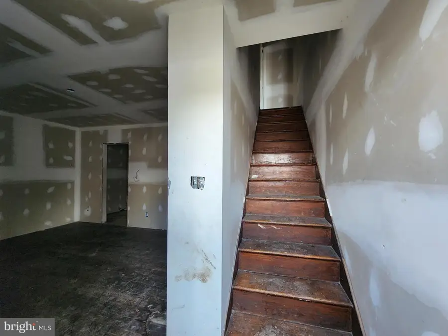 3425 6th St, Baltimore, MD 21225 - #3