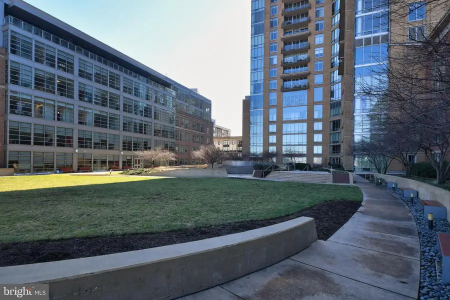 675 President St #2207, Baltimore, MD 21202 - #3