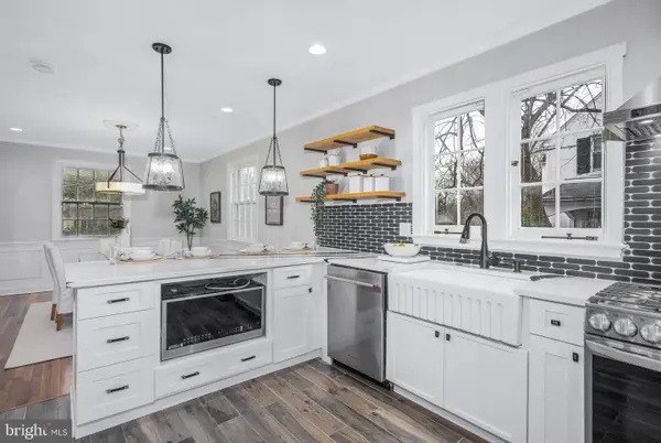 207 Saint Dunstans Rd, BALTIMORE, MD 21212