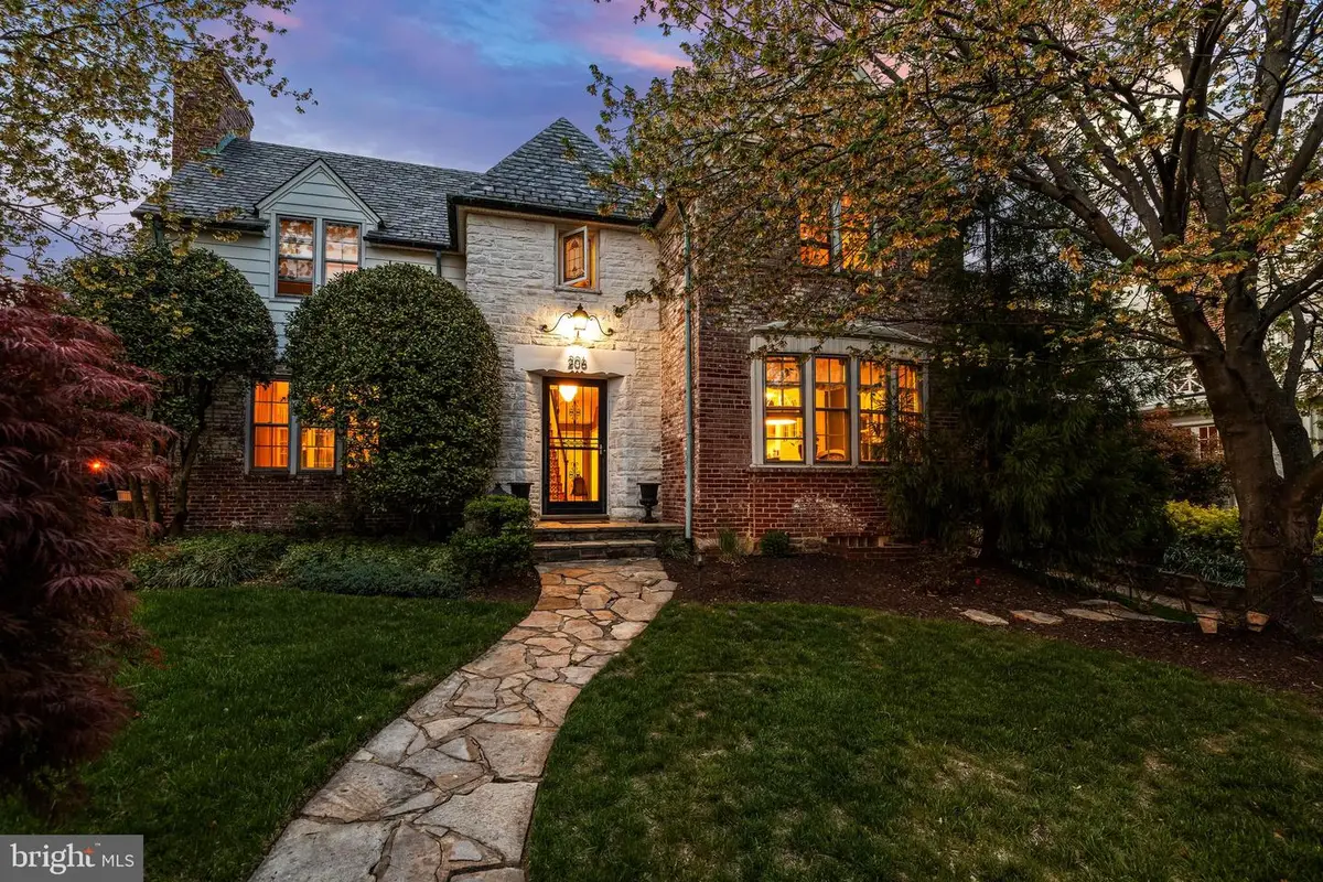 206 Kemble Rd, Baltimore, MD 21218 - #1