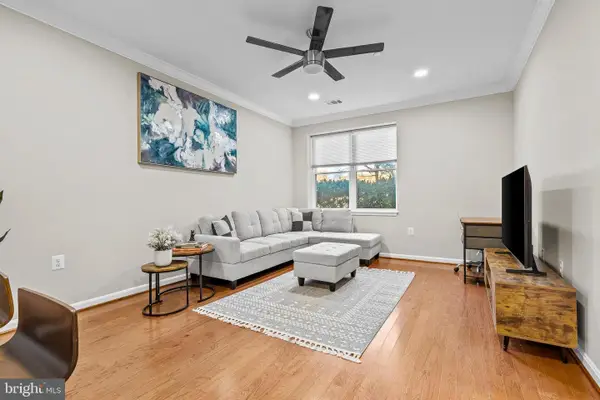 23 Pierside Dr #111, BALTIMORE, MD 21230