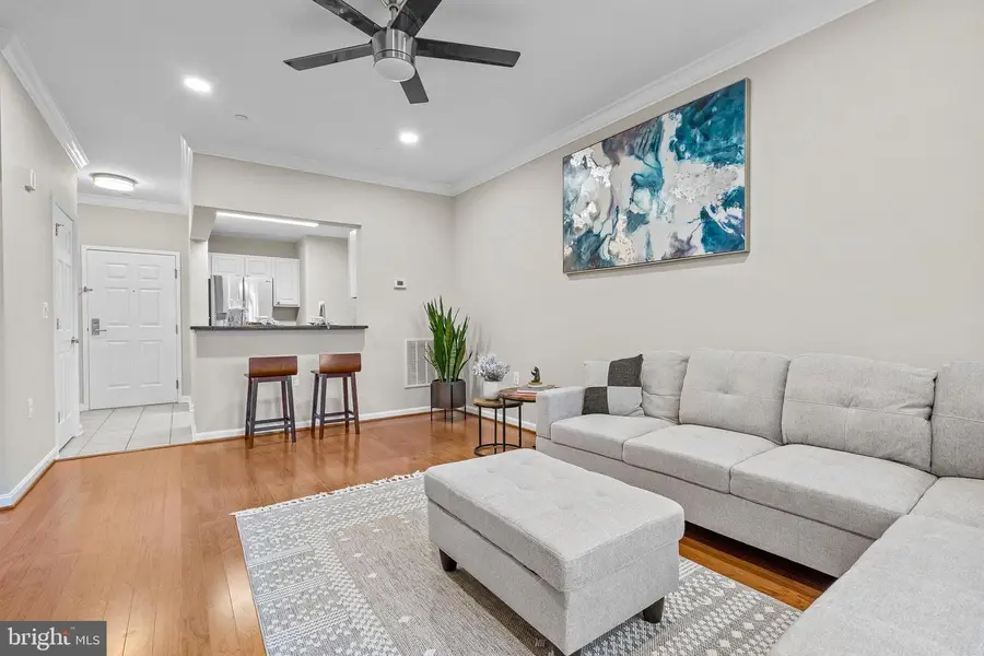 23 Pierside Dr #111, Baltimore, MD 21230 - #2