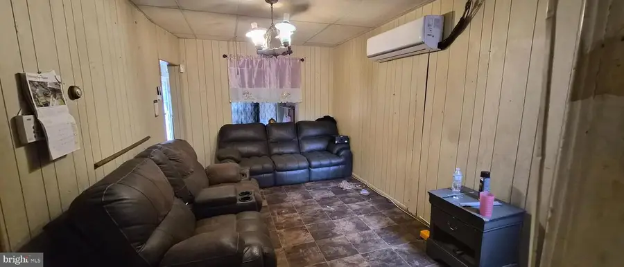 1806 Aiken St, Baltimore, MD 21213 - #3