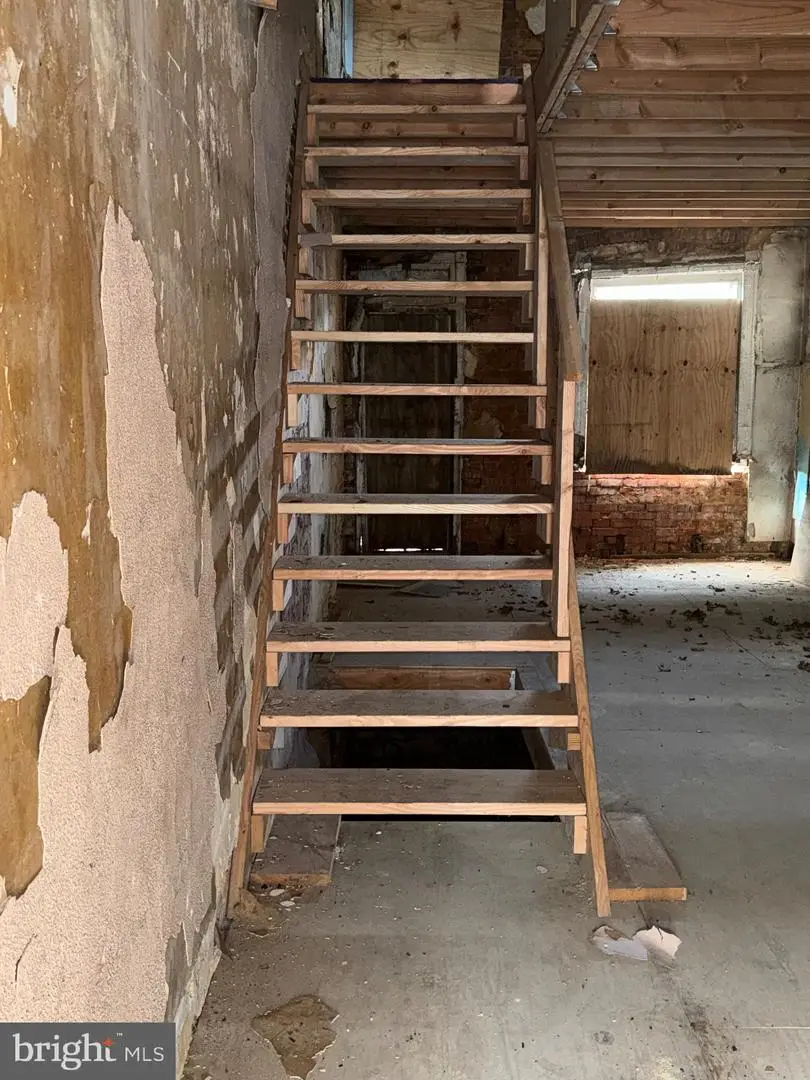 452 Furrow St, Baltimore, MD 21223 - #3