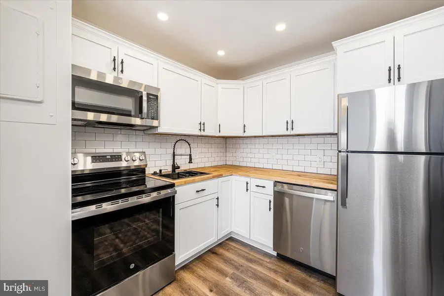 1 E Chase St #1008, Baltimore, MD 21202 - #3