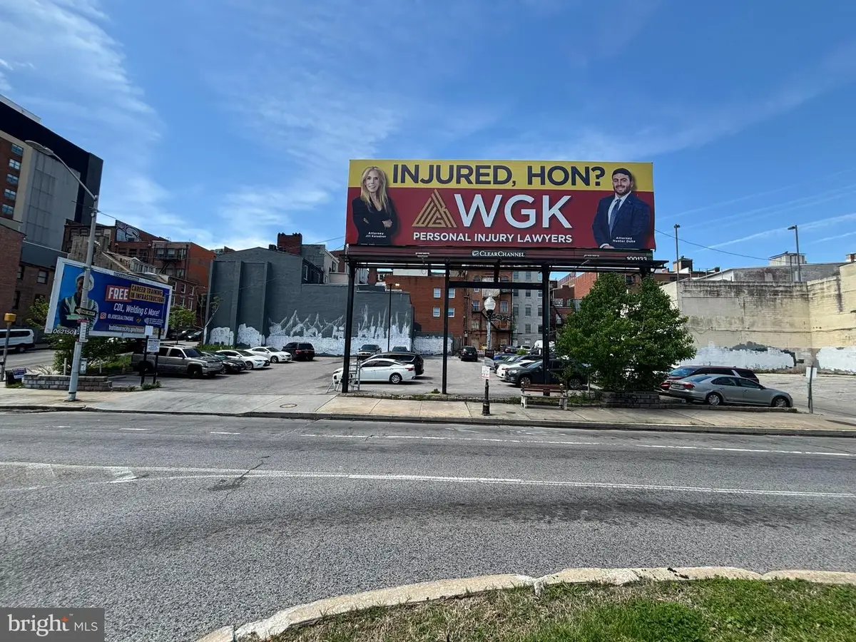 402 Saint Paul St, Baltimore, MD 21202 - #1