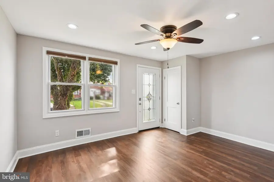 542 Lucia Ave, Baltimore, MD 21229 - #2