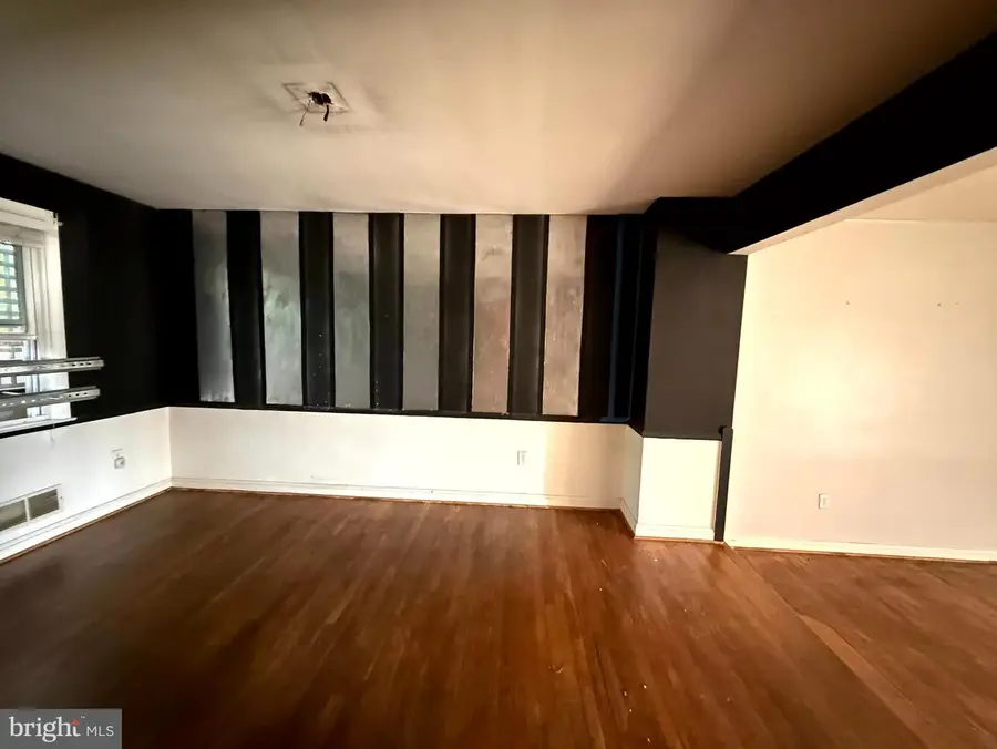 6142 Dunroming Rd, Baltimore, MD 21239 - #2