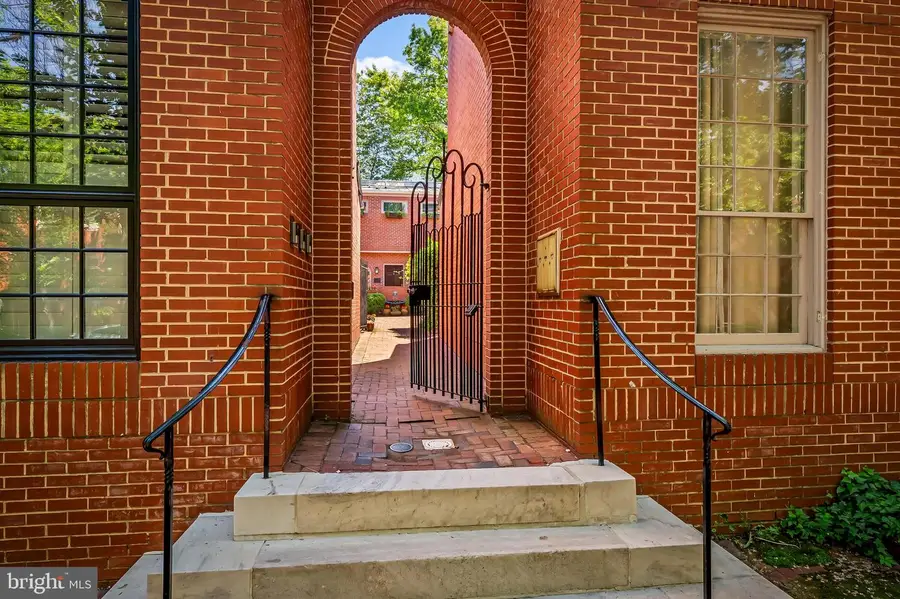 121 W Lee St, Baltimore, MD 21201 - #2