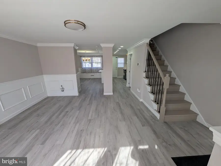 4718 Parkside Dr, Baltimore, MD 21206 - #2