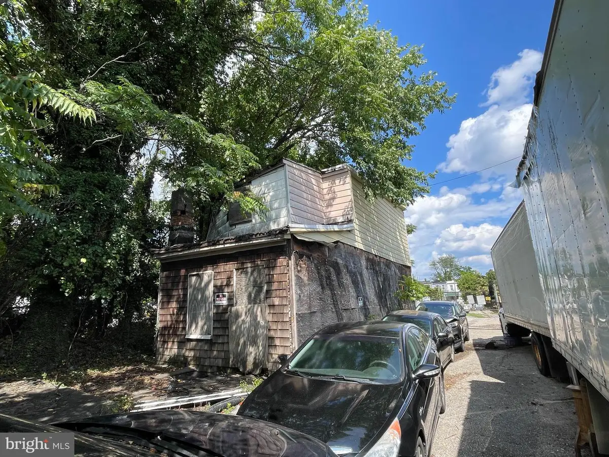 S Ellamont, Baltimore, MD 21229 - #1