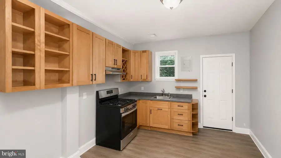 654 Cokesbury Ave, Baltimore, MD 21218 - #3