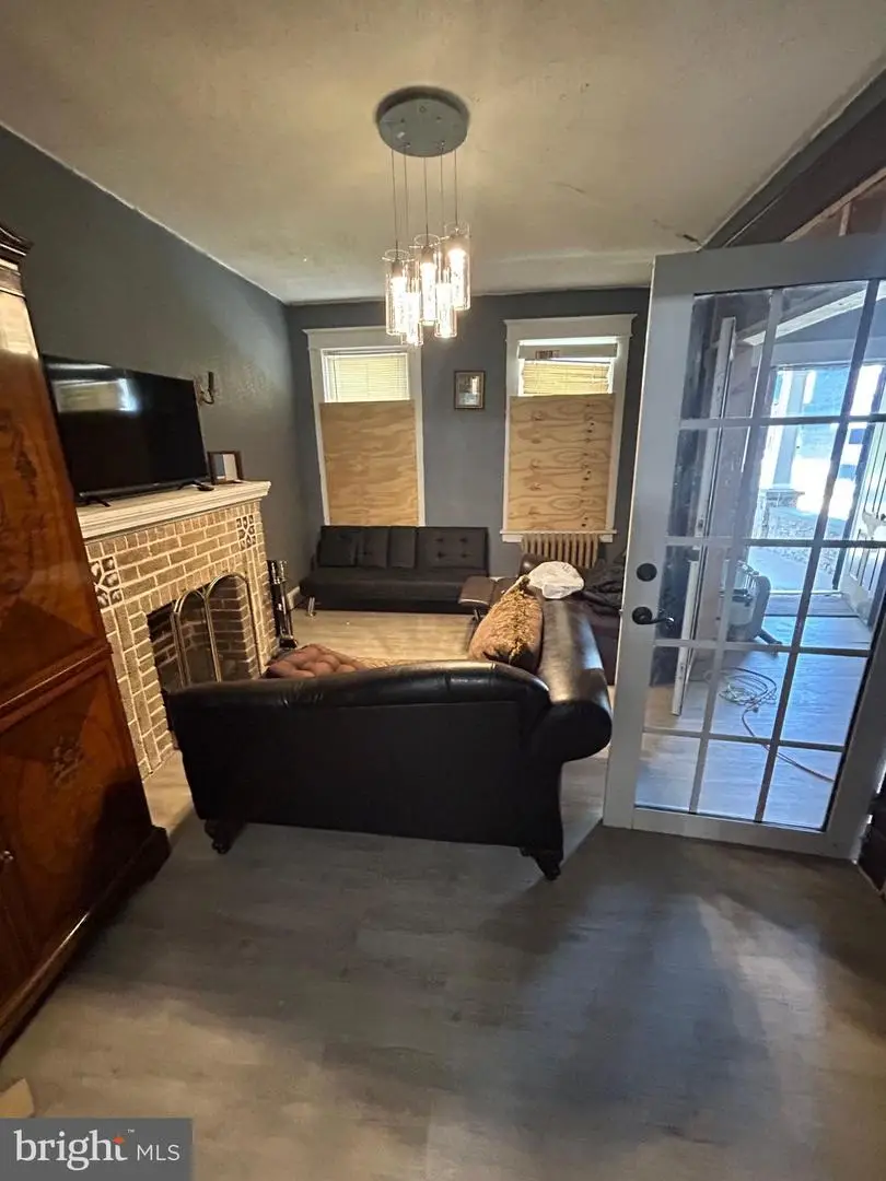 2811 W Lafayette Ave, Baltimore, MD 21216 - #2