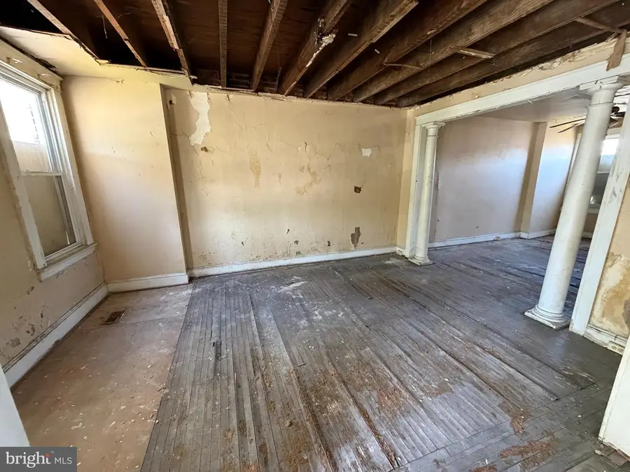 1505 Appleton St, Baltimore, MD 21217 - #2