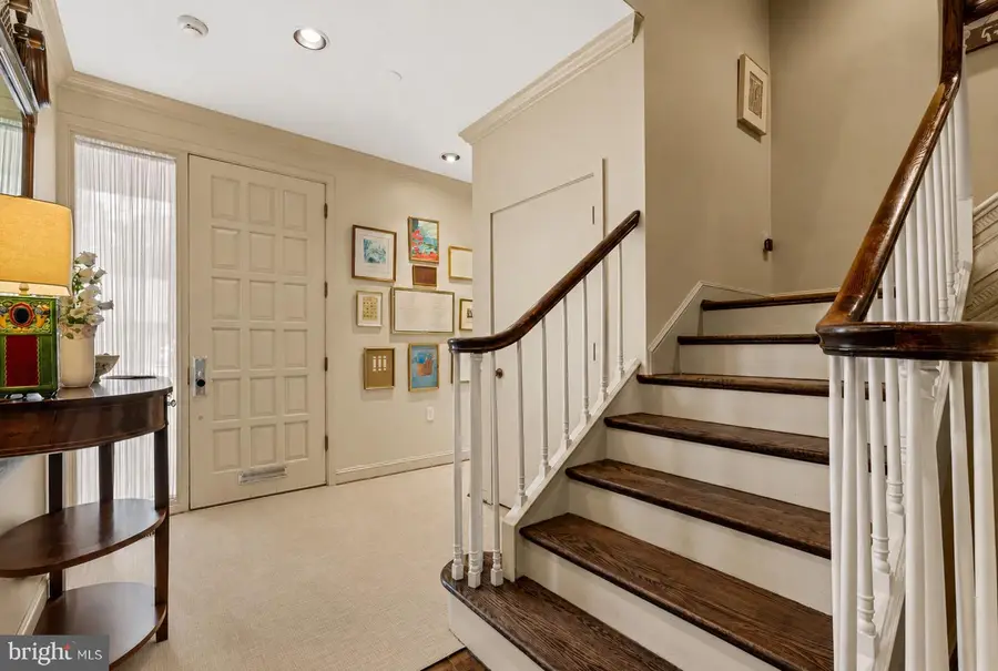 2 Roland Mews #r52, Baltimore, MD 21210 - #3