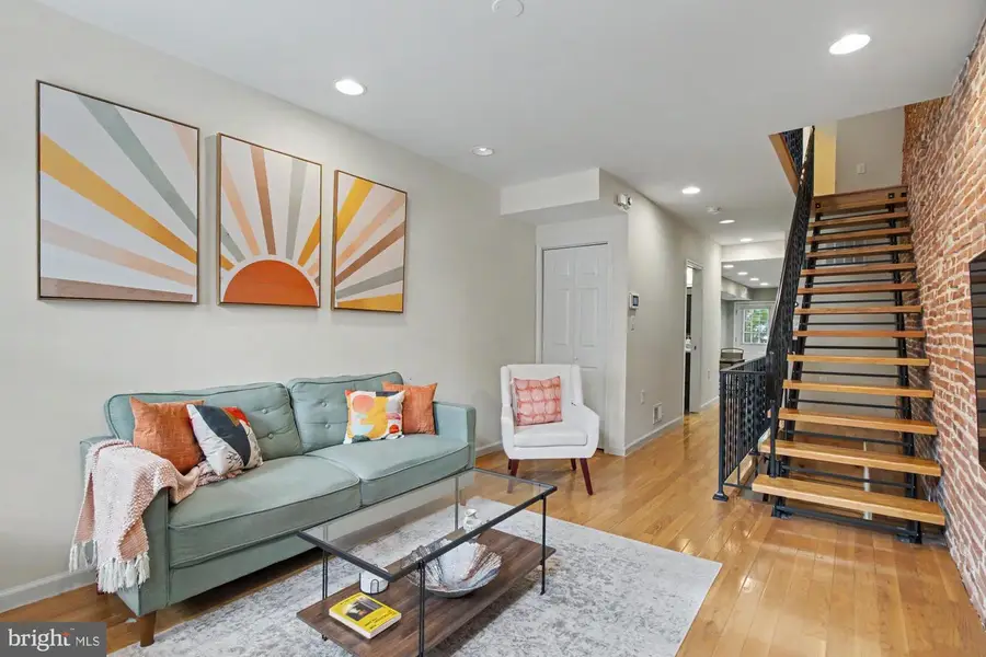 916 S Curley St, Baltimore, MD 21224 - #3