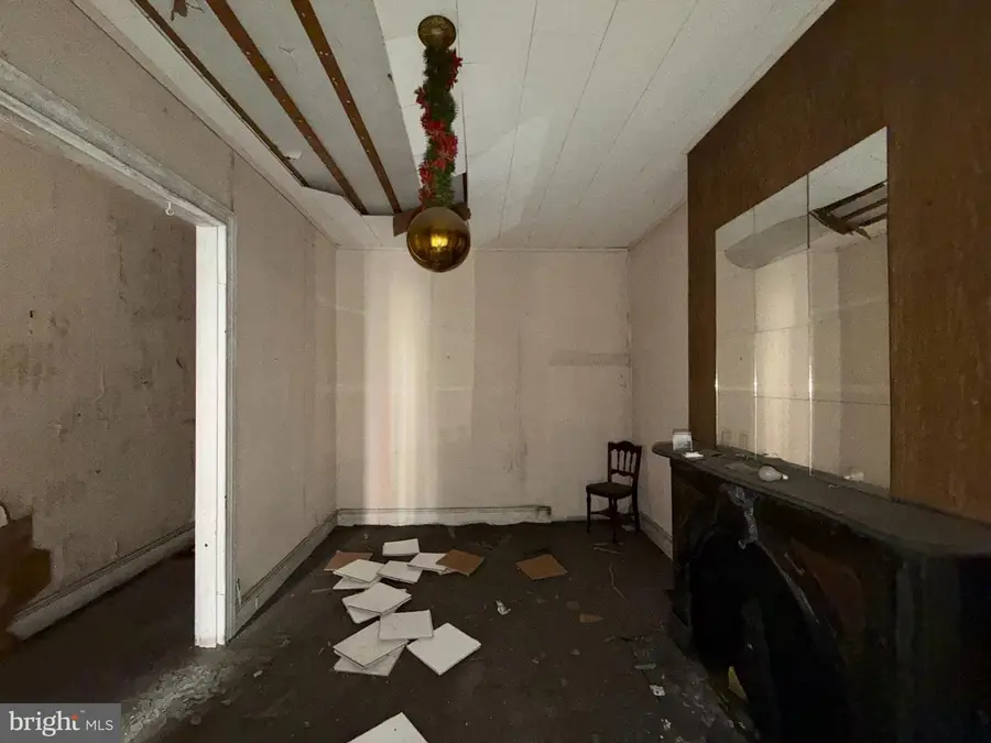 1329 W Lafayette Ave, Baltimore, MD 21217 - #3