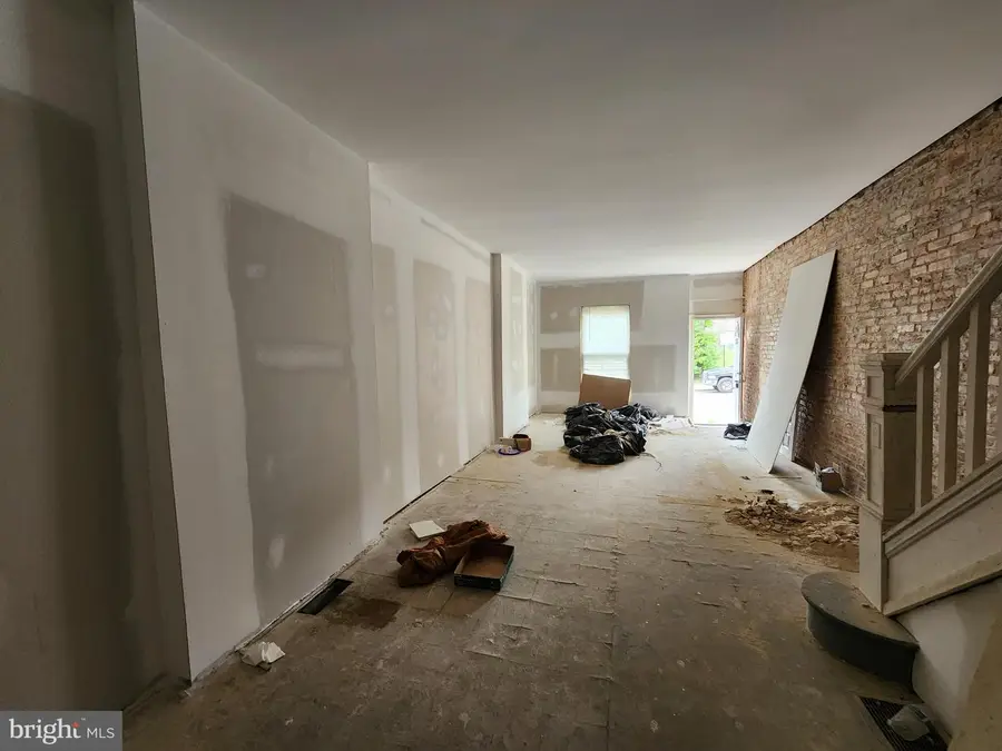 2552 W Pratt St, Baltimore, MD 21223 - #3