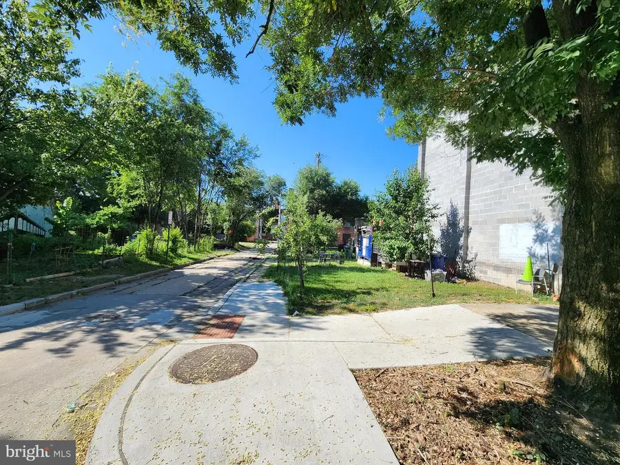 1019 W Lombard St, Baltimore, MD 21223 - #3