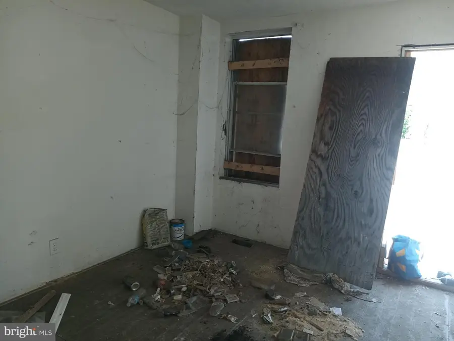 409 S Monroe St, Baltimore, MD 21223 - #3