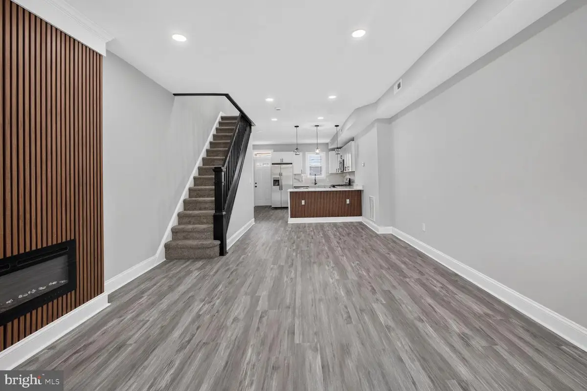 2605 E Hoffman St, Baltimore, MD 21213 - #1