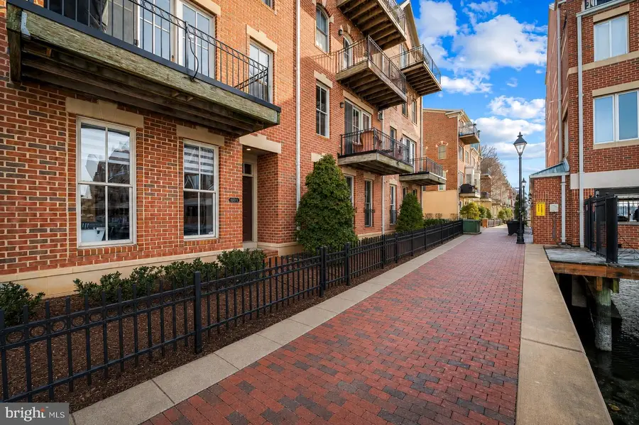 2323 Boston St #4, Baltimore, MD 21224 - #3