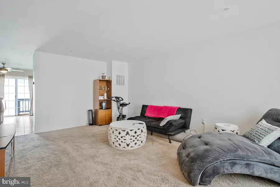 589 Baker St, Baltimore, MD 21217 - #3