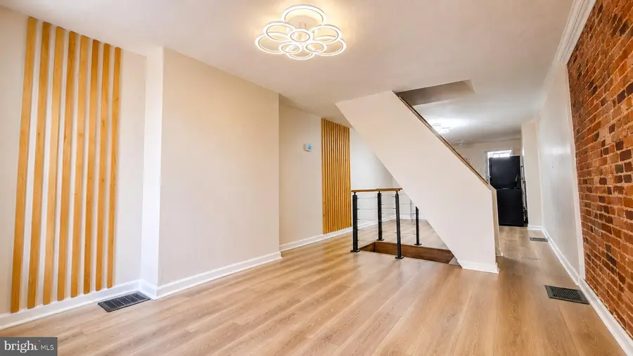 117 Bloomsberry St, Baltimore, MD 21230 - #2