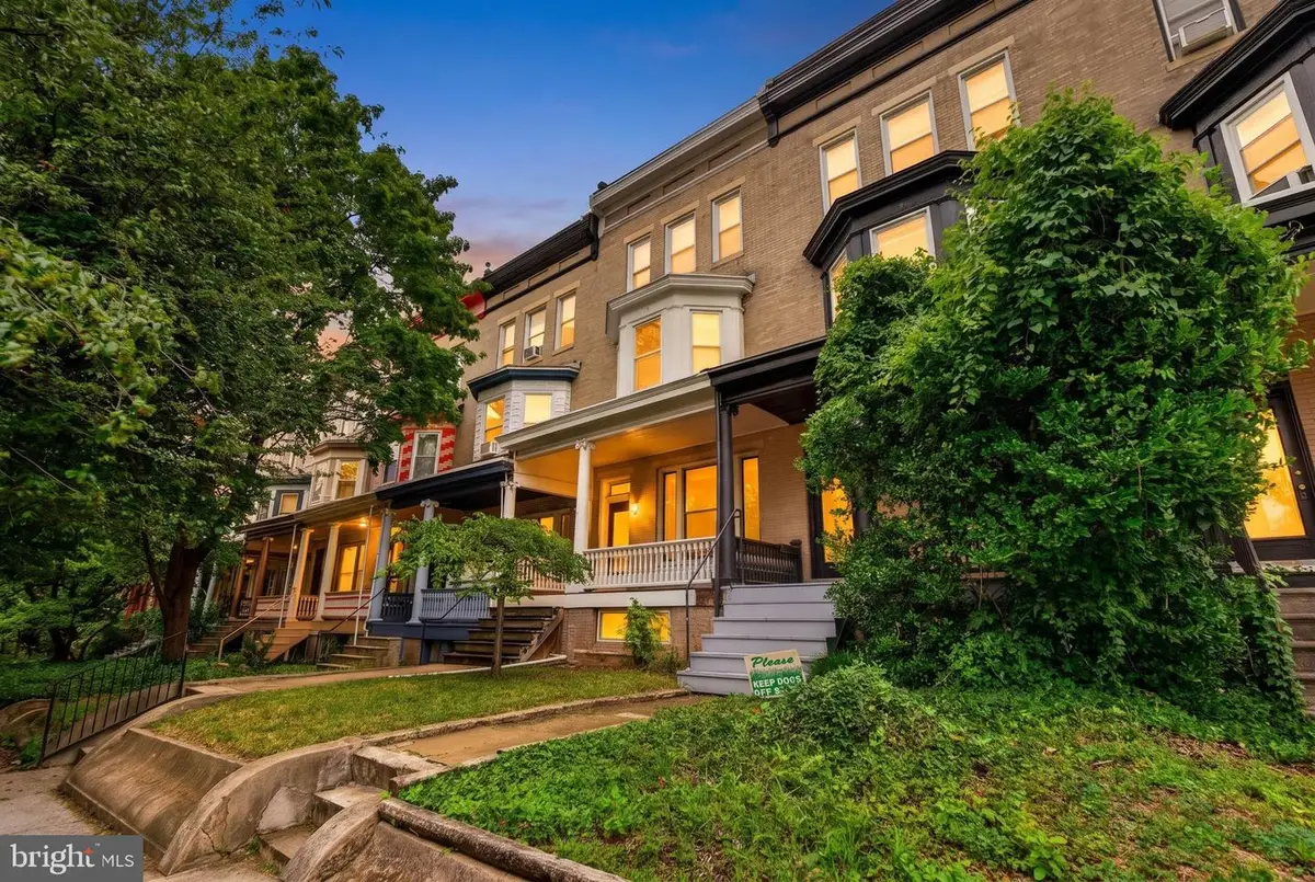 3005 N Calvert St, Baltimore, MD 21218 - #1
