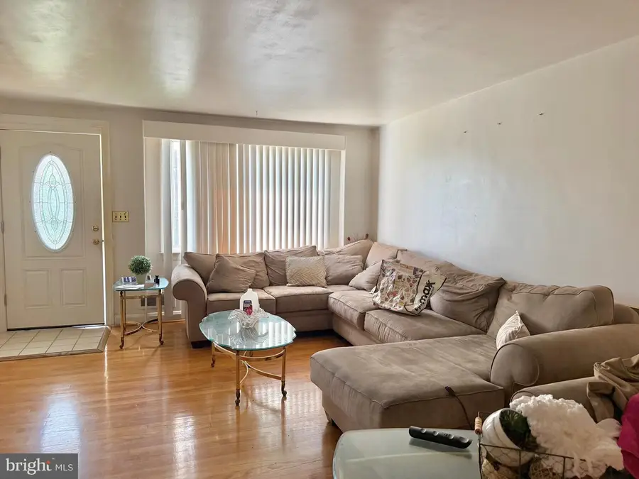 4506 Parkside Dr, Baltimore, MD 21206 - #2