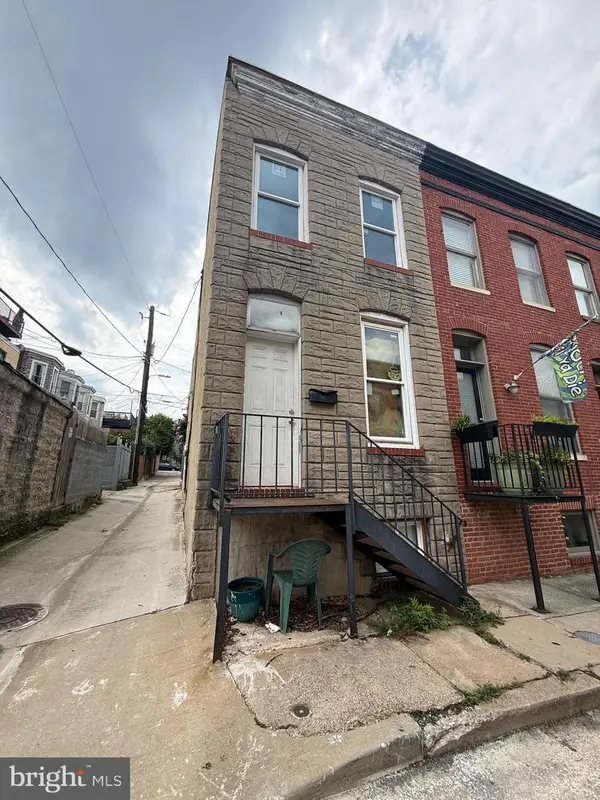 2 N Port St N, BALTIMORE, MD 21224